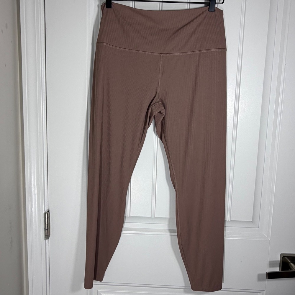 All in Motion Everyday Soft Ribbed High Rise 7/8 Leggings Mauve Brown Large